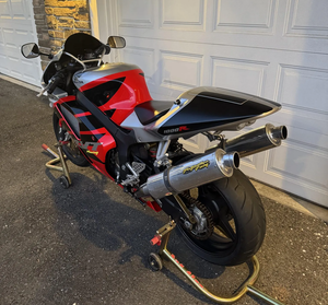 PRÊT À ROULER - HONDAAASS RVT1000R RC51 2002 - Product Image 1
