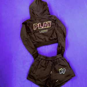 Conjuntos de chándales personalizados del fabricante para mujer, chaqueta con capucha y cremallera, pantalones cortos, conjunto de 2 piezas, chándales para mujer - Product Image 1