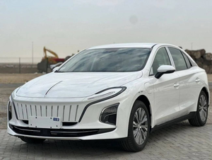 HONGQI E QM5, Auto Eléctrico de Lujo con Autonomía NEDC de 501-600 km y Batería de 90-110 kWh - Product Image 3