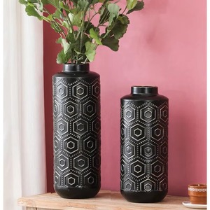 Durable Iron Flower <b>Vase</b> for Indoor and Outdoor Use Custom Design <b>Black</b> Matte Metal <b>Vases</b> for Weddings and Events - Product Image 2