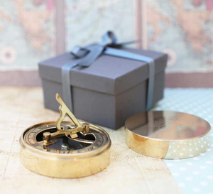 Brújula Personalizada de Alta Calidad, Brújula con Reloj Solar, Regalo de Aniversario, Regalo para Esposo, Regalo para Parejas, Regalos de Navidad - Product Image 2