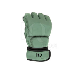 Gants de MMA performants pour le sparring et le travail sur sac, avec panneaux respirants et coutures robustes - Product Image 3