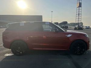 Produit d'origine utilisé : Range Rover Sport 530 First Edition AWD MHEV 4.4L Turbo Essence 8 vitesses AT 530 ch, modèle 2023. - Product Image 2