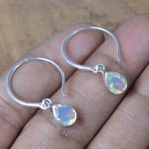 Boucles d'oreilles créoles en opale éthiopienne taillée, argent sterling 925, pierre de naissance d'octobre, bijoux faits à la main pour femmes - Product Image 5