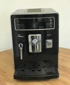 Machine à expresso entièrement automatique en acier inoxydable de haute qualité, cafetière intelligente pour la maison avec écran tactile et réservoir à lait - Product Image 1
