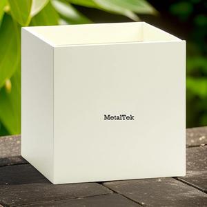 Fournitures de jardinage Forme carrée Boîte à fleurs blanche Jardinière surélevée Pot à fleurs en métal de forme cubique pour l'intérieur et l'extérieur - Product Image 3