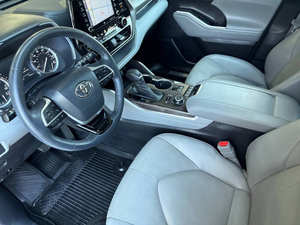 2022 T * oyota Highlander Limited d'occasion - Product Image 3