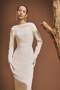 Robe Quat de haute qualité, collection d'automne charmante, vêtements pour femmes, style élégant, fabriqué au Vietnam - Product Image 3