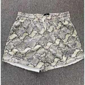 Short à mailles épaisses de gymnastique avec broderie courte de marque célèbre personnalisée par OSTROWEARS ENTERPRISES - Product Image 5