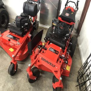 Tondeuse autoportée Gravely Pro-Walk 36 Hydro 2023, moteur Kawasaki FS481V 14,5 CV, tondeuse commerciale 36 pouces X-Factor 3, en vente - Product Image 1