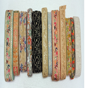 Rubans brodés à la machine sur mesure en différents modèles et couleurs multiples pour robes de mariée dans les tailles au choix du client - Product Image 5