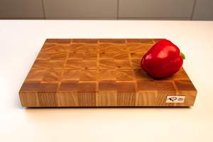 Tabla de cortar de madera y plato para servir: sostenible y duradero - Product Image 4