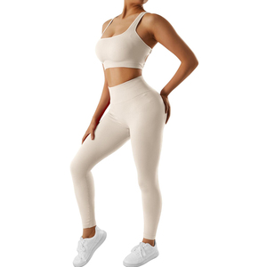 Nouveauté Ensemble de sport pour femmes à bas prix et ensemble de leggings taille haute et soutien-gorge de sport confortable Ensembles de yoga pour femmes de haute qualité - Product Image 5