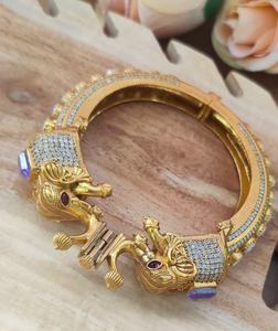 Bracelet Kada en laiton et AD ouvrable, motif éléphant, qualité supérieure, traditionnel indien, parfait pour les mariages, les tenues de soirée - Product Image 4