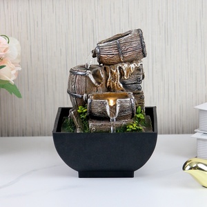 Fontaine d'eau à étages de table d'intérieur avec baril de <span class=keywords><strong>whisky</strong></span> pour bureau et table, hauteur de 8 pouces, en résine - Product Image 2