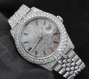 Montre en diamant Moissanite entièrement glacée de qualité supérieure Bracelet en acier inoxydable haut de gamme Cadran à chiffres romains coloré Unique Cadran en verre - Product Image 2