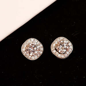 NOVAMART Fine Zarkan Royal <b>Silver</b> <b>Stud</b> <b>Earrings</b> Trendy Ethnic Flower Pattern Classic Copper with Zircon Pearl Diamond for Weddin - Product Image 1