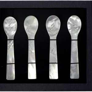 Cuillères à caviar artisanales en nacre, ustensiles naturels exquis et non toxiques pour des dîners élégants, cadeaux gourmands - Product Image 6