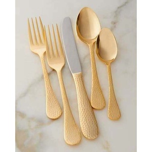 Top Vente Moderne De Luxe Cuillère Fourchette Et Couteau Ensemble Or Mat Fini Plein Martelé En Relief Conception Poignée - Product Image 1