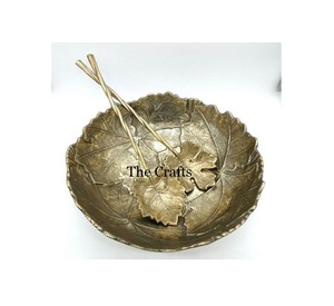 Tazón decorativo de diseño exquisito, hecho a mano en aluminio color plata, para servir frutas, ideal para bodas y fiestas. - Product Image 3