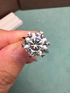 Bague de fiançailles et de mariage en argent massif 925 avec moissanite de 5,00 carats, taille brillant, sertie en griffe en forme de cœur, certifiée IGI - Product Image 5