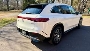 MERCEDES-BENZ EQS 580 4MATIC SUV 2023 USADO, con Volante a la Izquierda/Derecha - Product Image 3