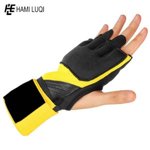 Guantes personalizados de Muay Thai transpirables para niños y adultos de cuero PU de alta calidad - Product Image 4