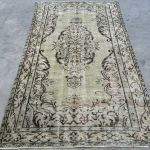 Tapis turc vintage 4,4x7,6 pieds, tapis oriental en laine gris - Product Image 1