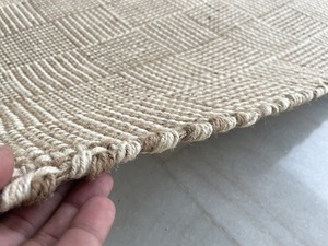 Alfombra de yute hecha a mano de diseñador contemporáneo Alfombra tejida plana a rayas moderna para picnic en casa de adolescentes Fabricante indio - Product Image 3