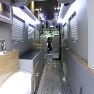 Mercedes-Benz Sprinter 2500 2021 EXTREMADAMENTE LIMPIA, Volante a la Izquierda, Asientos de Cuero, Cámara Trasera, Lista para Enviar - Product Image 4