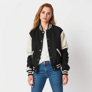 Chaqueta universitaria personalizada con bordado de chenilla, diseño OEM para chicas, Mangas de cuero, pedido a granel, hecha en Pakistán - Product Image 6