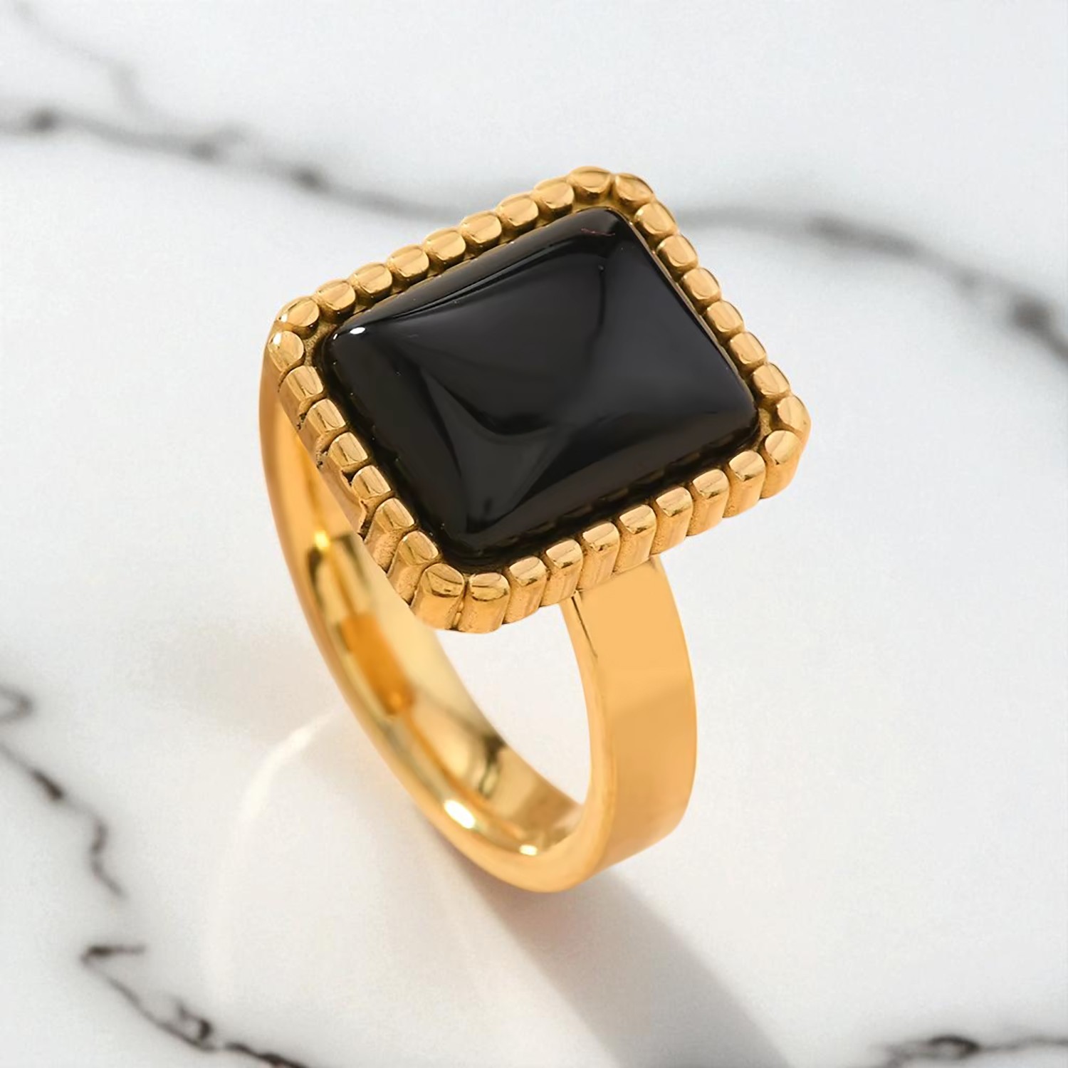 โอนิกซ์สีดำ