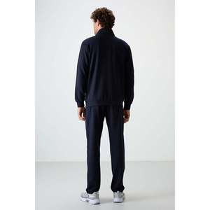 Conjunto Deportivo Informal para Hombre Troy-85196, Corte Estándar y Transpirable, Diseño Índigo - Product Image 2