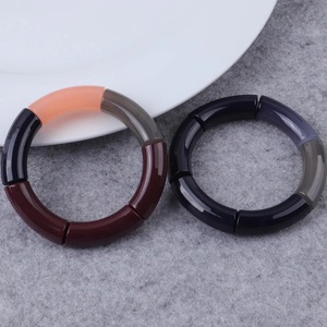 Brazalete de Resina Hecho a Mano, Adorno Étnico Elegante para Mujer con Diseño Distintivo, Ultraligero - Product Image 5