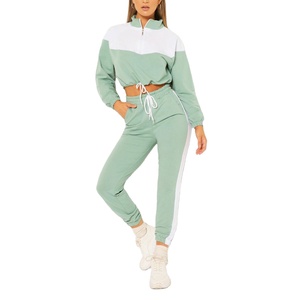 Ensemble de survêtements d'hiver 2 pièces Ensemble de sweats à capuche pour femmes Streetwear Short Hoodie With Full Sleeved & Flared Sweatpants Set Women Tracksuit - Product Image 1