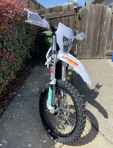 H&S MOTO TEC VENOM 72V 12000W Moto tout-terrain électrique haute performance de haute qualité - Product Image 4