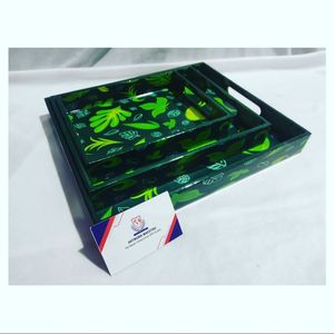 Juego de 3 bandejas de servir de madera MDF hechas a mano con estampado de hojas en esmalte - artículo de moda - duradero - Product Image 1