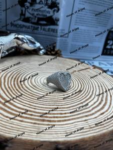 Bague en argent en forme de cœur sertie de diamants en moissanite, élégante bague de déclaration pour femmes, à porter au quotidien et en cadeau - Product Image 3