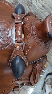 Selle en cuir Royal International RI002 Endurance pour dressage occidental, course et barrel, à prix avantageux - Product Image 3