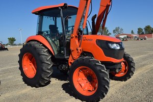 Tractor Kubota M7060 de 70HP con Transmisión por Engranajes, Tractor Utilitario Agrícola con Pala Frontal para Trabajos en Campos y Jardines - Product Image 2