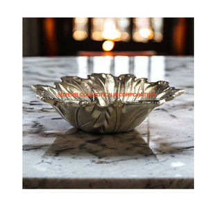 Handcraft Handmade <b>Serving</b> <b>Bowl</b> Highest Quality Silver Metal <b>Serving</b> <b>Bowl</b> For Home Decoration <b>Serving</b> <b>Bowl</b> - Product Image 4