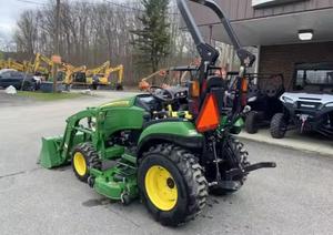 Mini tracteur agricole John DEEREE 1025R-moteur diesel fiable, design compact - Product Image 2