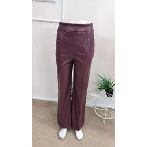 Pantalon en cuir taille haute pour femme avec poches et ourlet légèrement évasé, 37371 - Bordeaux - Product Image 4