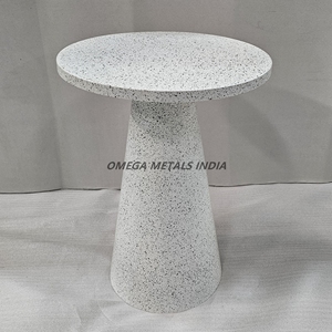 Table basse de luxe en forme de diamant avec cadre géométrique Design supérieur en bois pour salons élégants, bars et espaces modernes - Product Image 6