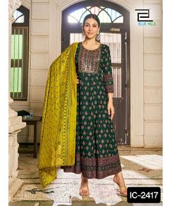 El último nuevo diseñador indio Ropa de novia Bordado pesado y trabajo de secuencia Lehenga Choli con conjunto de Kurtis de algodón de rayón elegante - Product Image 2