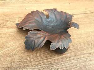 Flower Shape Ash Tray in Rustic Brown Coated Metal with Charming Design Perfect for <b>Lighters</b> and <b>Smoking</b> <b>Accessories</b> Lightweight - Product Image 3