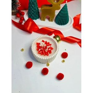 Bougie en béton parfumée aux senteurs de Noël Burn Bright dans un bocal pour une utilisation pendant les fêtes - Product Image 3