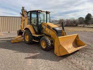 Retroexcavadora Usada Caterpillar 420f 4x4 con Cargador Frontal y Motor de Cargador de Tractor Incluido - Product Image 2