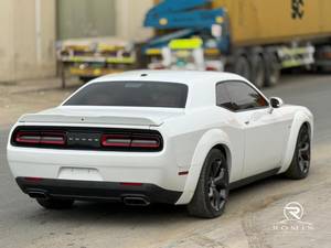 Dodge Challenger Bianco Usato del 2023 |   Motore V8 Hemi Americano |   Pronto per l'esportazione - Product Image 6