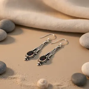 Pendientes Colgantes de Ónice Negro Geométrico con Oro Rosa para Mujer - Regalo de Moda - Product Image 1